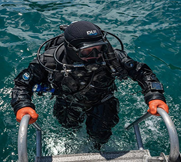 PADI Dry suit diver Sarande Albania